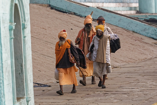 Varasani-Promenade sur le Gange-070